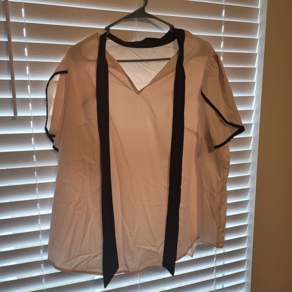 Chic Blouse with Black Accents